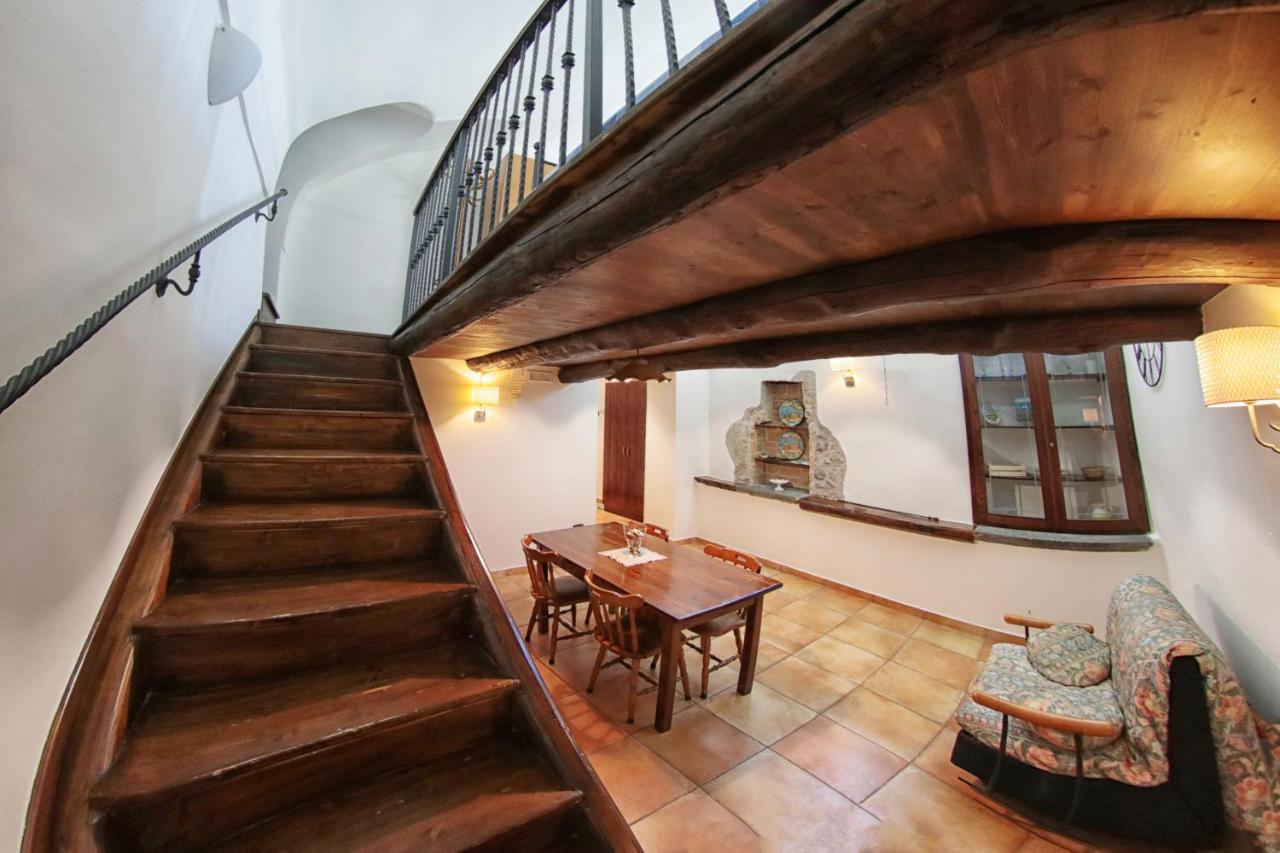 Al Vecchio Cellaio Historical Guest House SantʼAntonio Abate Екстериор снимка