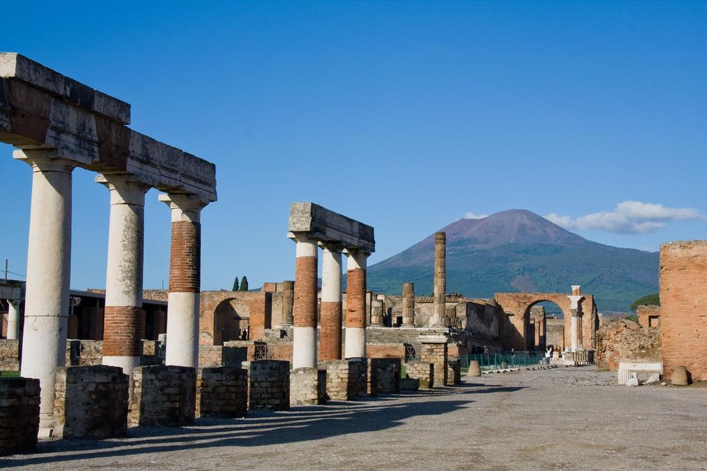 Al Vecchio Cellaio Historical Guest House SantʼAntonio Abate Екстериор снимка